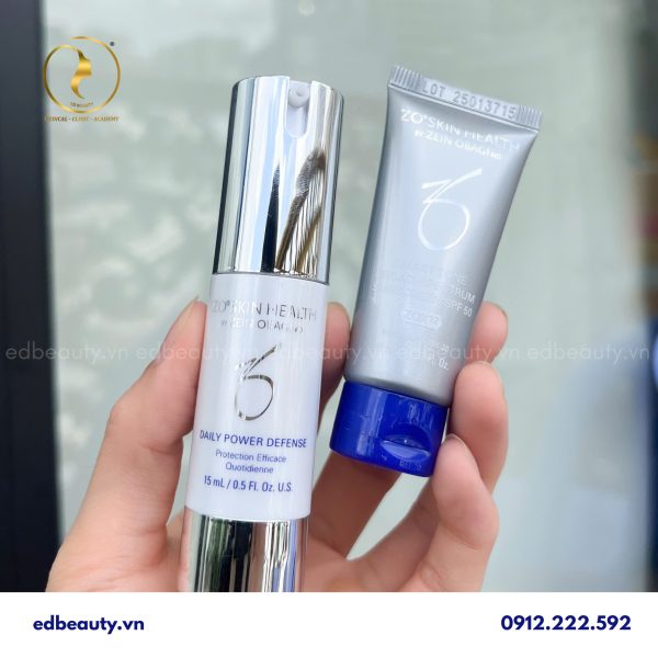 Set kem phục hồi và bảo vệ da ZO® Skin Health Sun Smart Duo: Daily Power Defense 15 ml + Smart Tone SPF 50 20 ml - Hình ảnh 2
